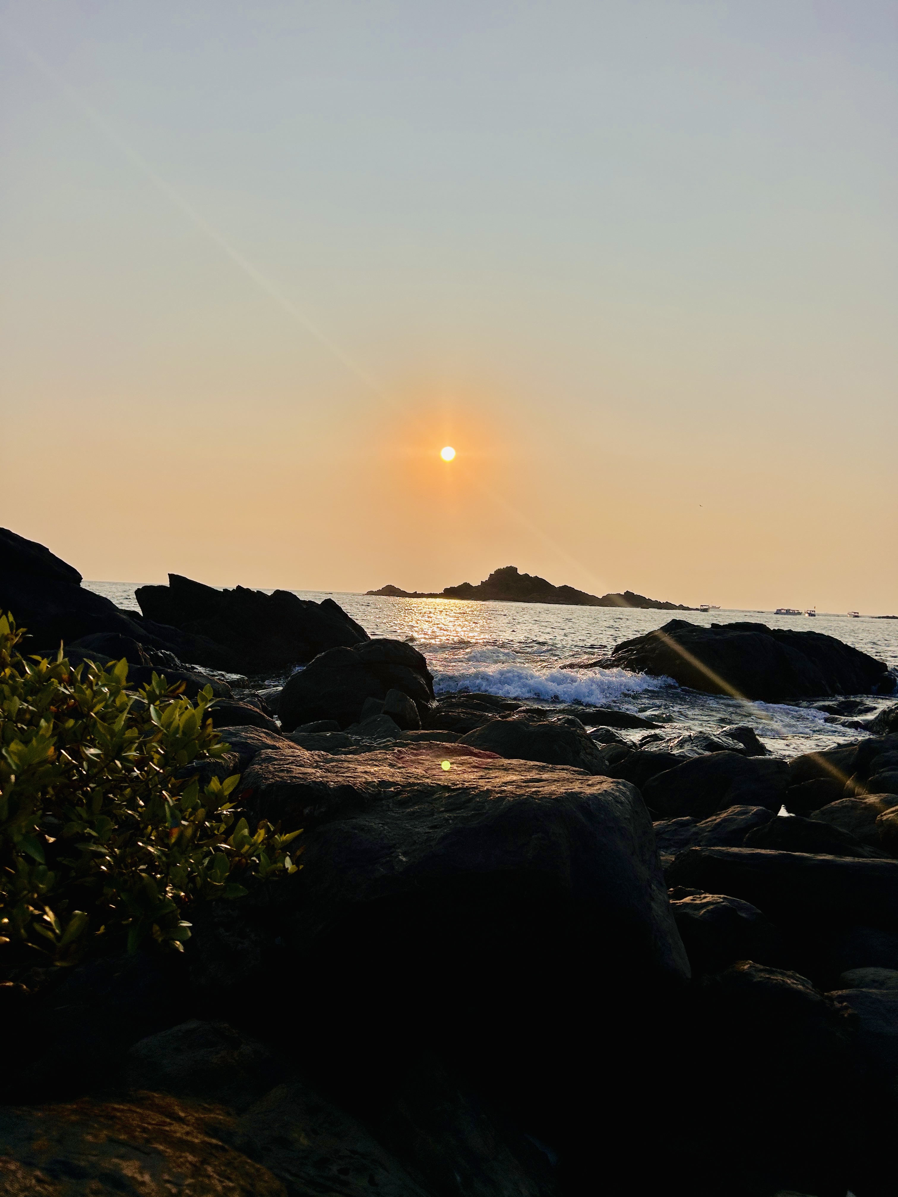 Hampi, Murudeshwar & Gokarna – 3 Days Beach & Heritage Trip